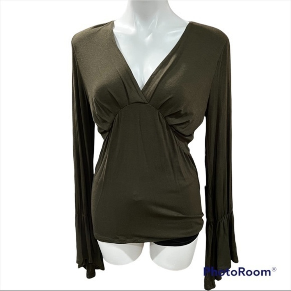 NWT size L top $58 Grace Elements